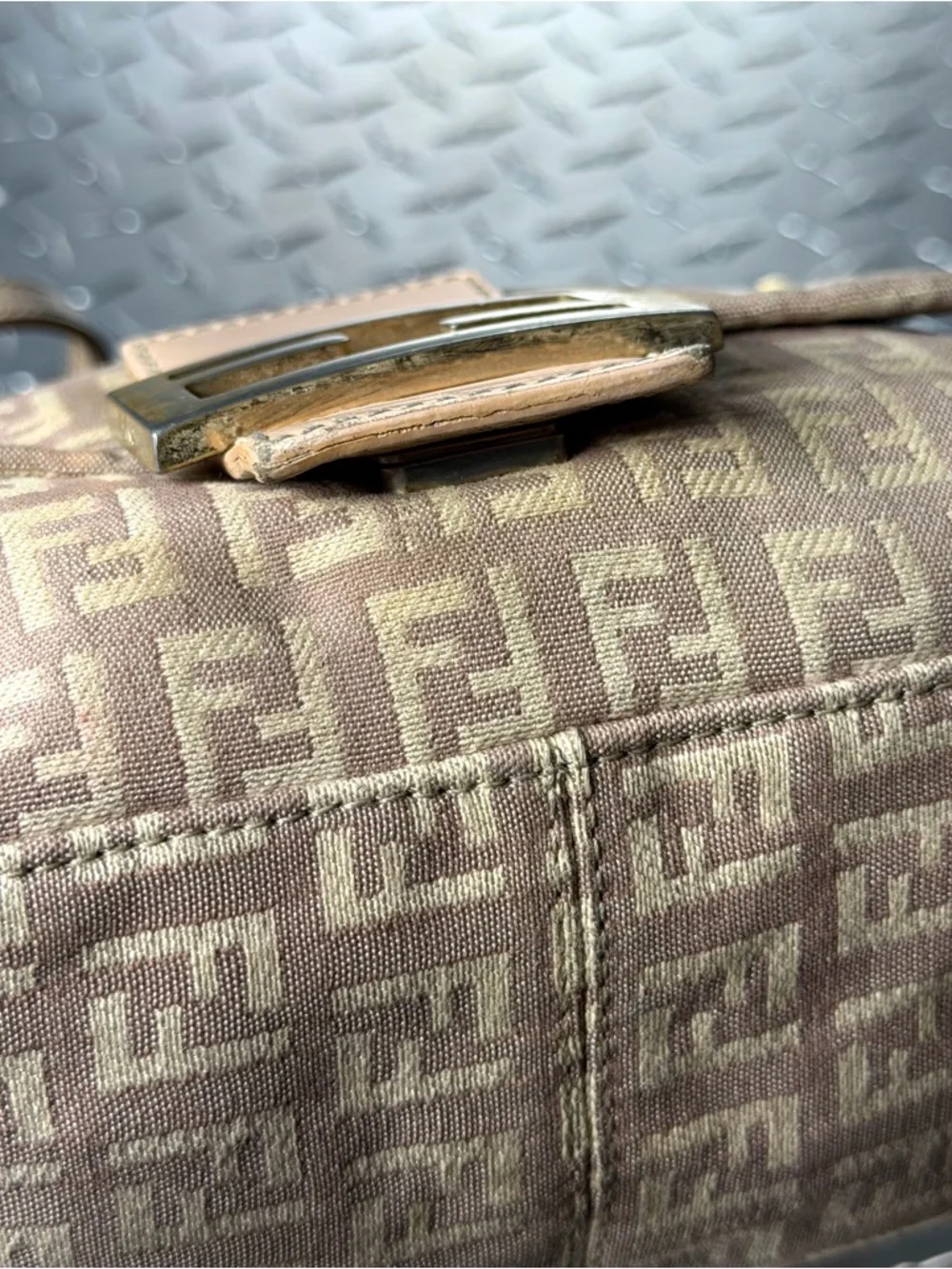 Fendi Vintage FF Mini Baguette in Pink GHW - Picture 8 of 12
